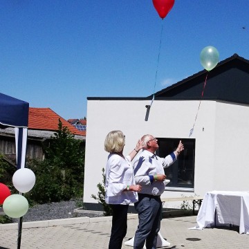 Luftballonwettbewerb – Partnerschaftliche Grüße aus Hofbieber 